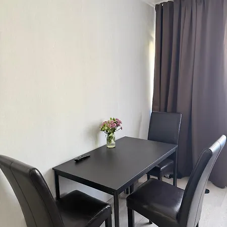 Appartement Cosy In The Center With Own Parking *