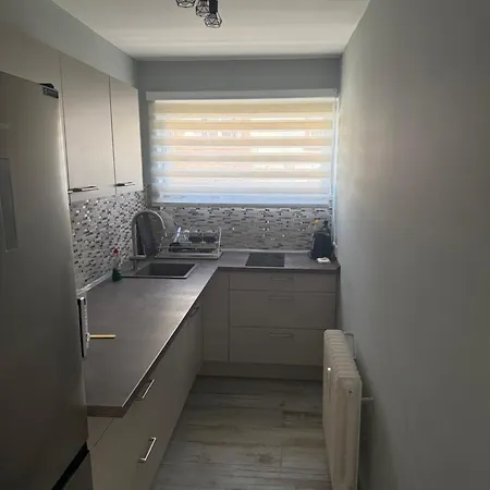 Cosy In The Center With Own Parking Appartement